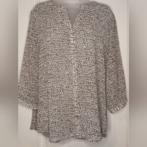 2/$30 CHICO'S Mobwife Lightweight Brown and White Patterned Blouse(#1,007)